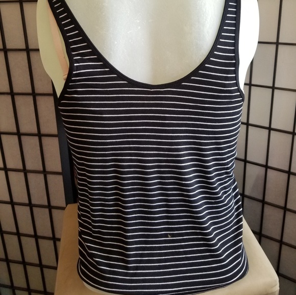 Nwot Stripped black and white tank top - Picture 4 of 6
